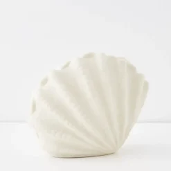 GigiandTom Conch Shell Resin Outdoor Lamp